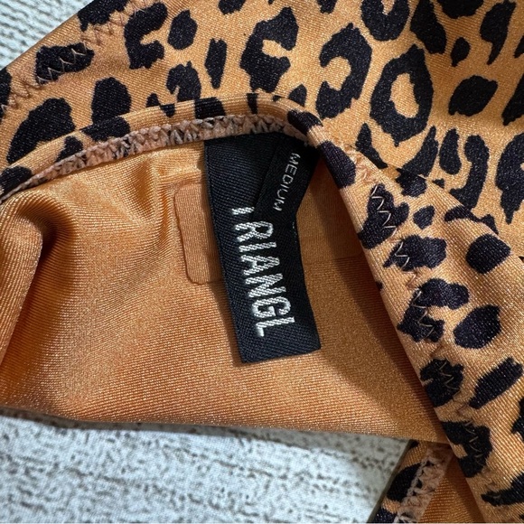 Triangl Animal Print Bikini - Picture 8 of 8